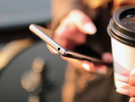 coffee-break-checking-my-smartphone